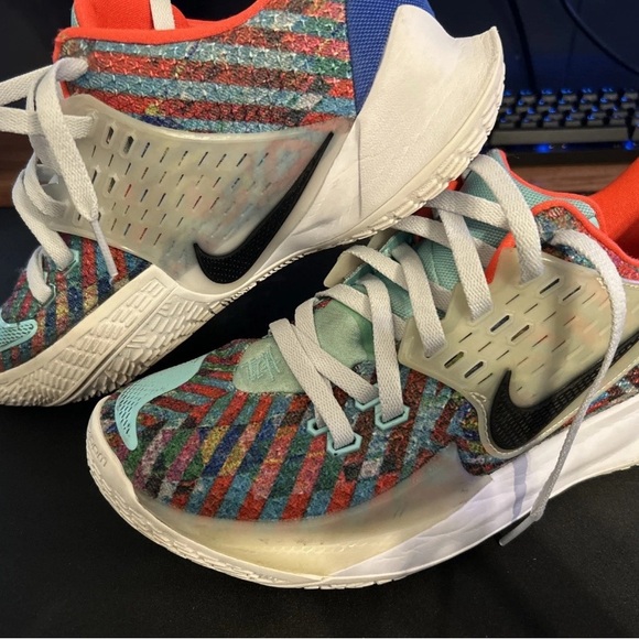 Nike Kyrie 2 low “multicolor”